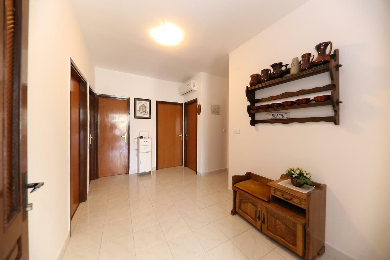 Apartments Anka Rtina Exterior photo