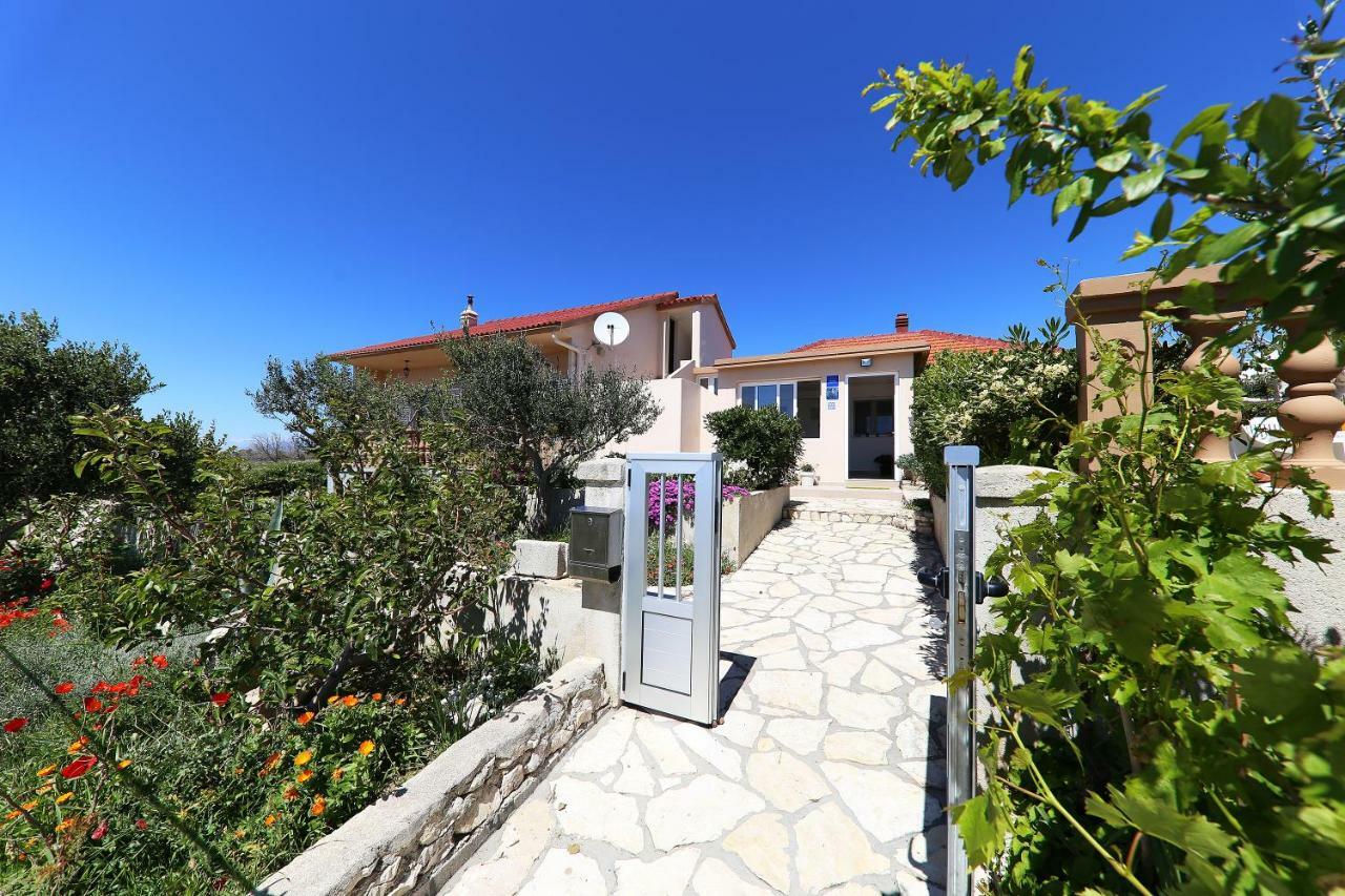 Apartments Anka Rtina Exterior photo