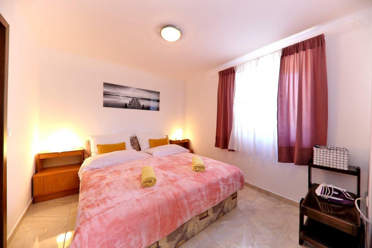 Apartments Anka Rtina Exterior photo